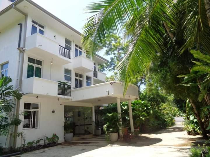 Nooit Gedacht Holiday Resort Unawatuna Buitenkant foto