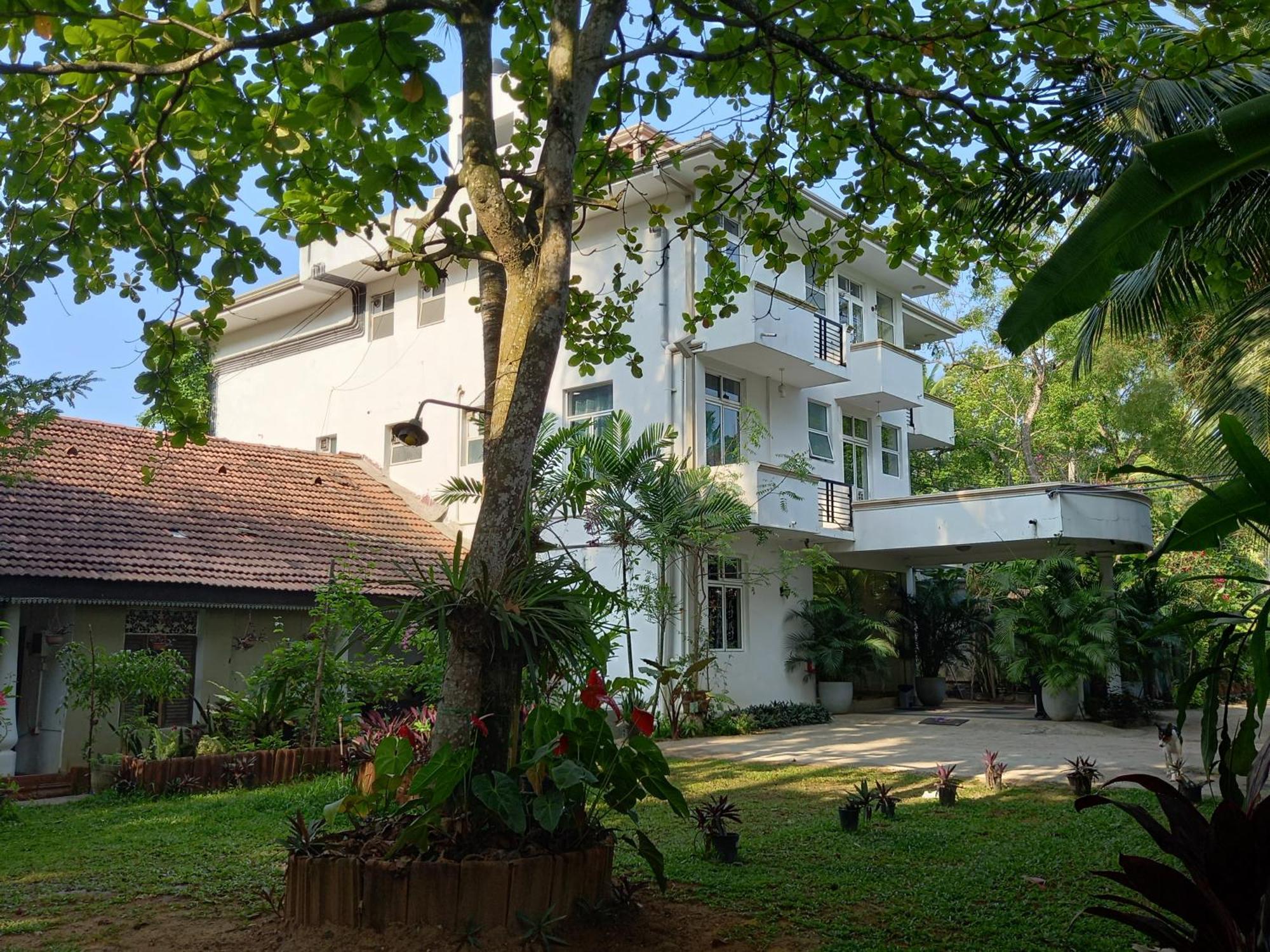 Nooit Gedacht Holiday Resort Unawatuna Buitenkant foto