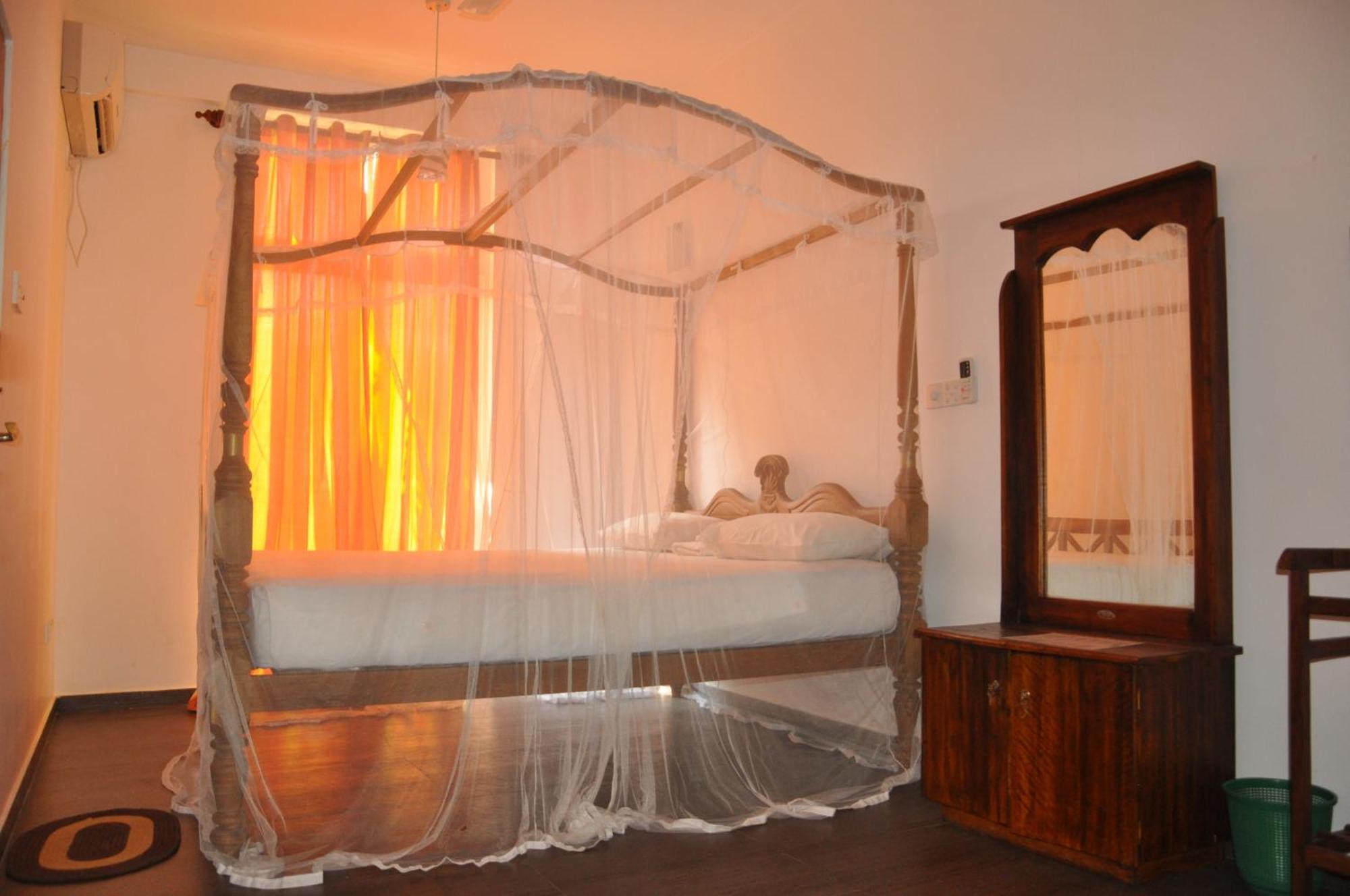 Nooit Gedacht Holiday Resort Unawatuna Kamer foto